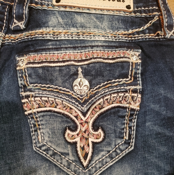 Rock Revival Jelina easy crop jean NWOT